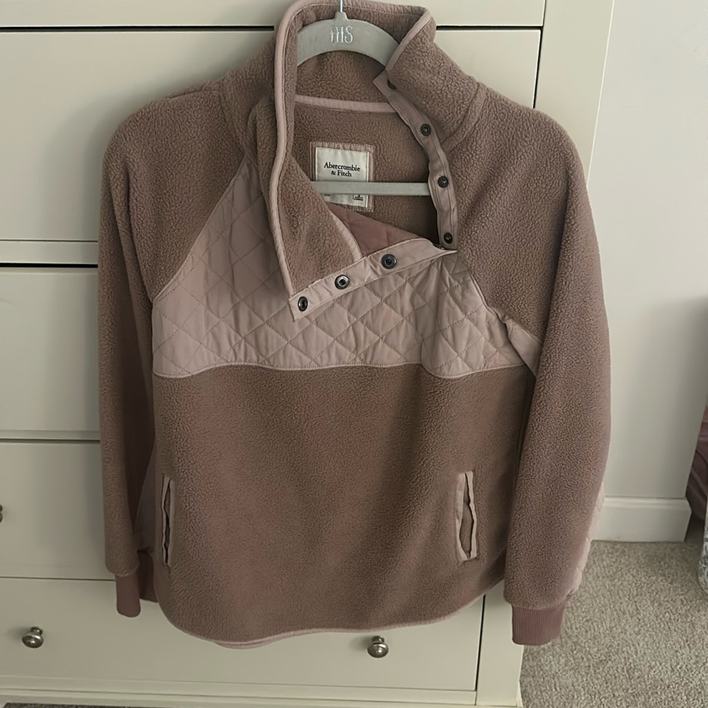 Abercrombie pullover, purple/brown color